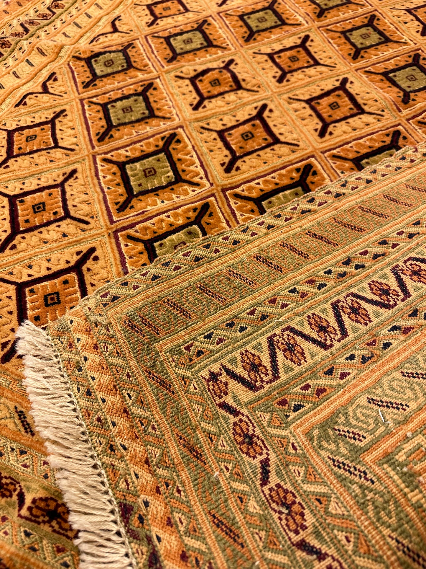 4x4 FT Mountain Wool Carpet ArtAsiaHandicrafts