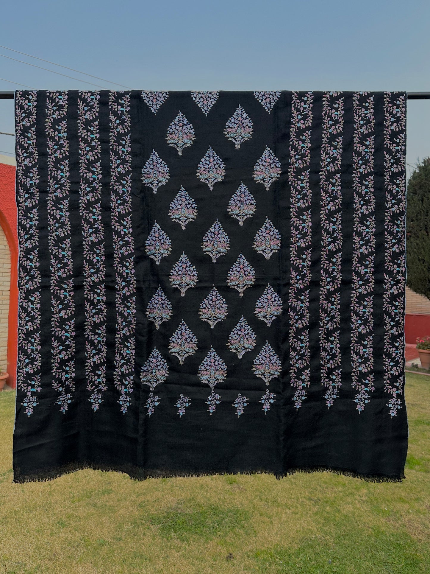 Black Botedar Sozni Pashmina Shawl ArtAsiaHandicrafts