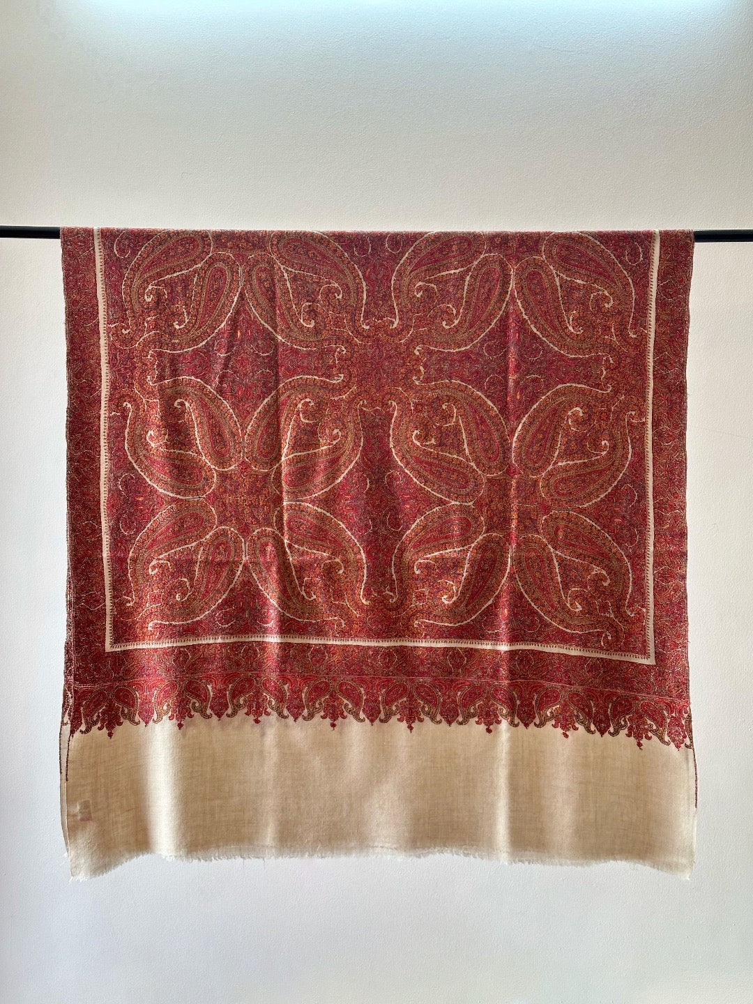 Riwaayat White Pashmina Shawl ArtAsiaHandicrafts