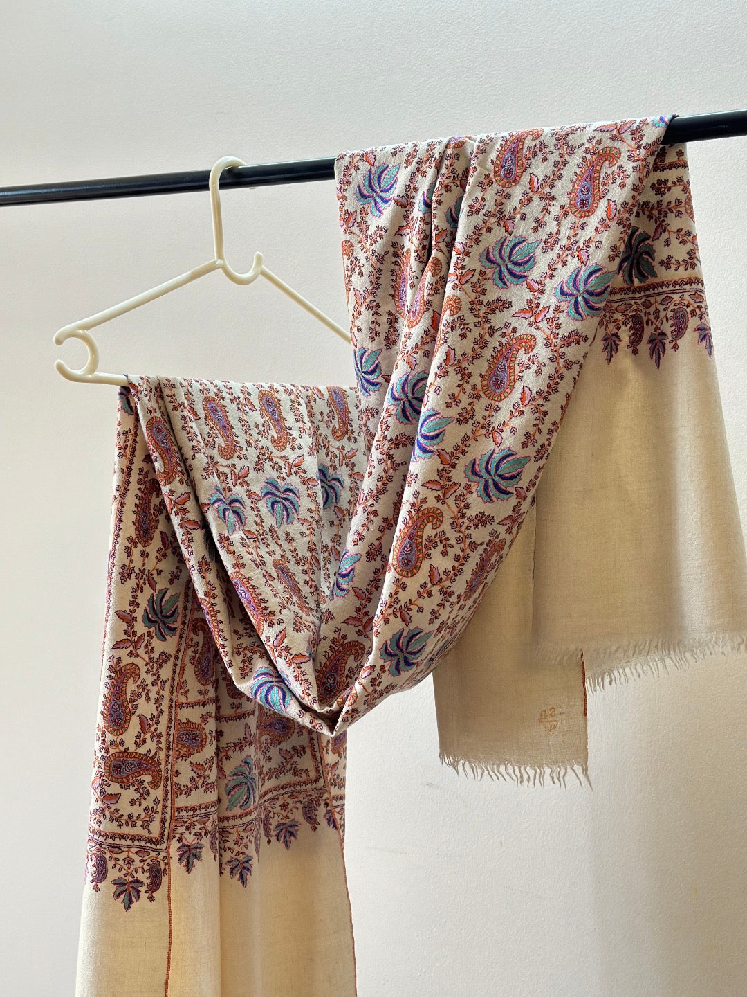 White Chinar Pashmina Shawl ArtAsiaHandicrafts