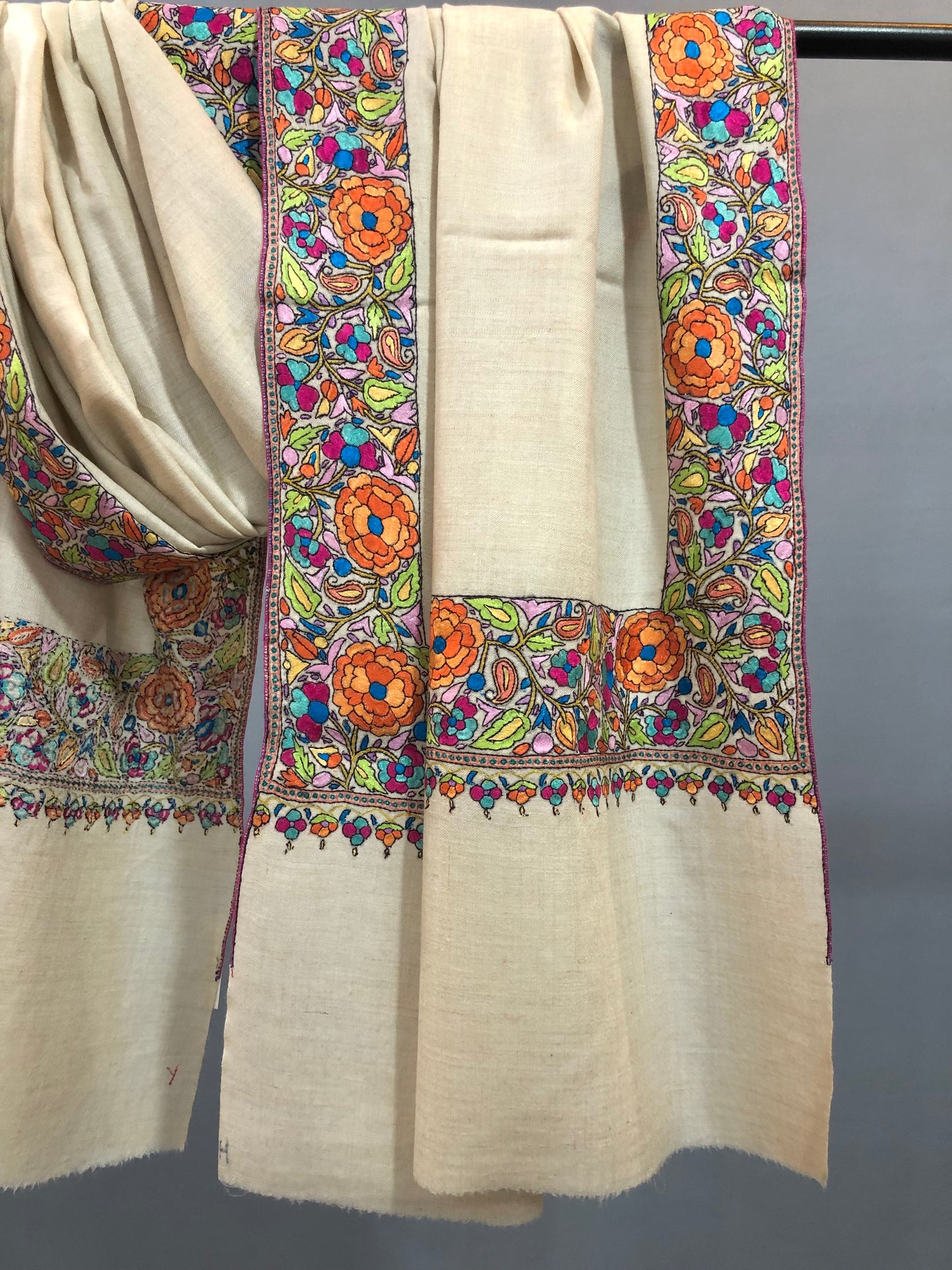 White Paper Mache Doardaar Shawl ArtAsiaHandicrafts