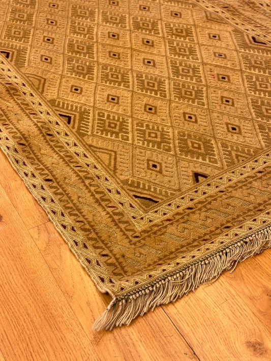 2.5x4 FT Diamond Wool Rug ArtAsiaHandicrafts