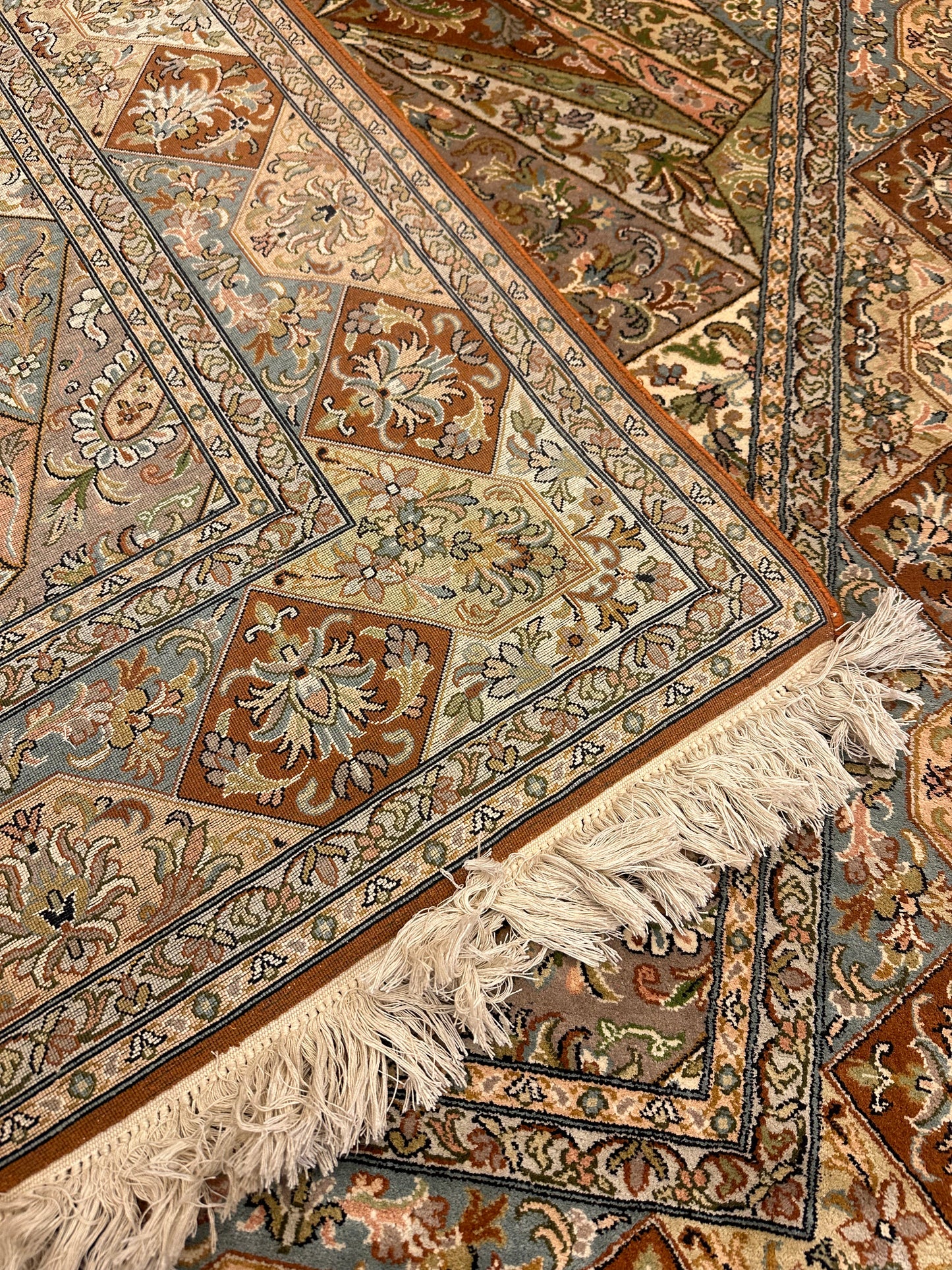 6x4 Ft Gumband Silk Carpet ArtAsiaHandicrafts