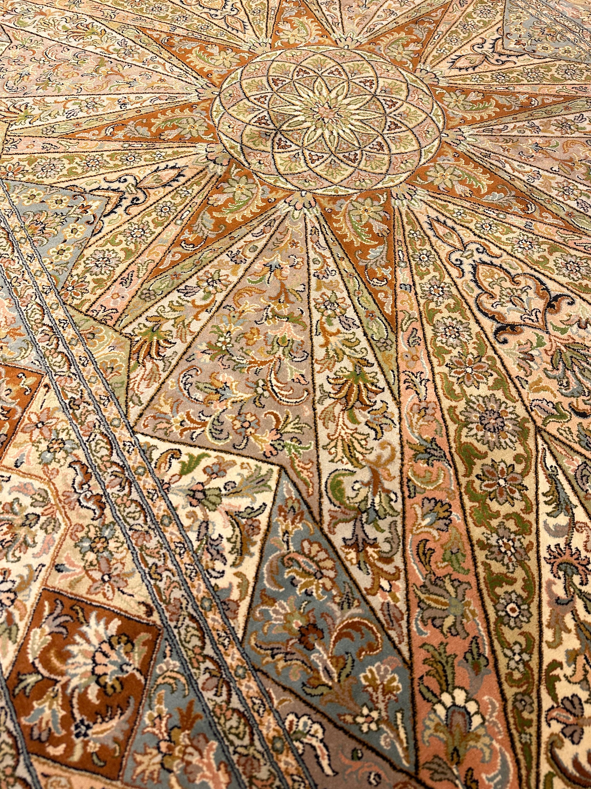 6x4 Ft Gumband Silk Carpet ArtAsiaHandicrafts