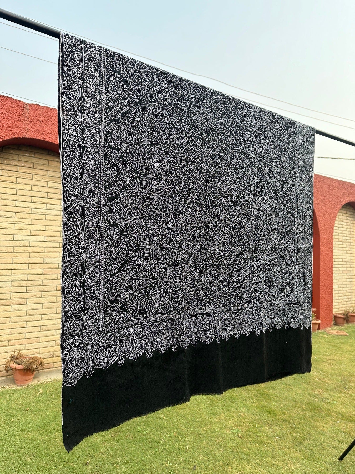 Black Sozni Pashmina Shawl ArtAsiaHandicrafts