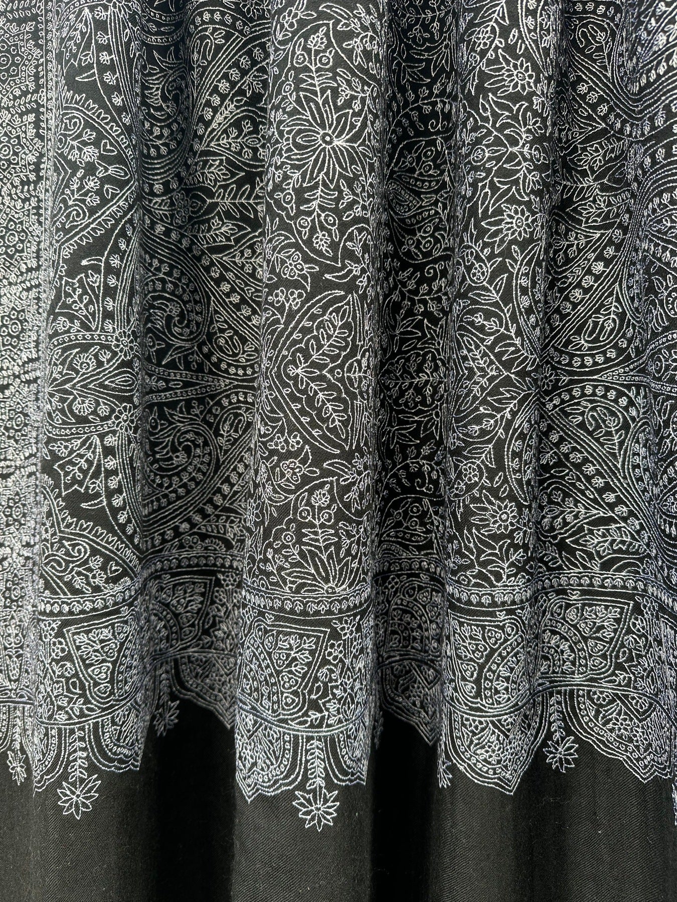 Black Sozni Pashmina Shawl ArtAsiaHandicrafts