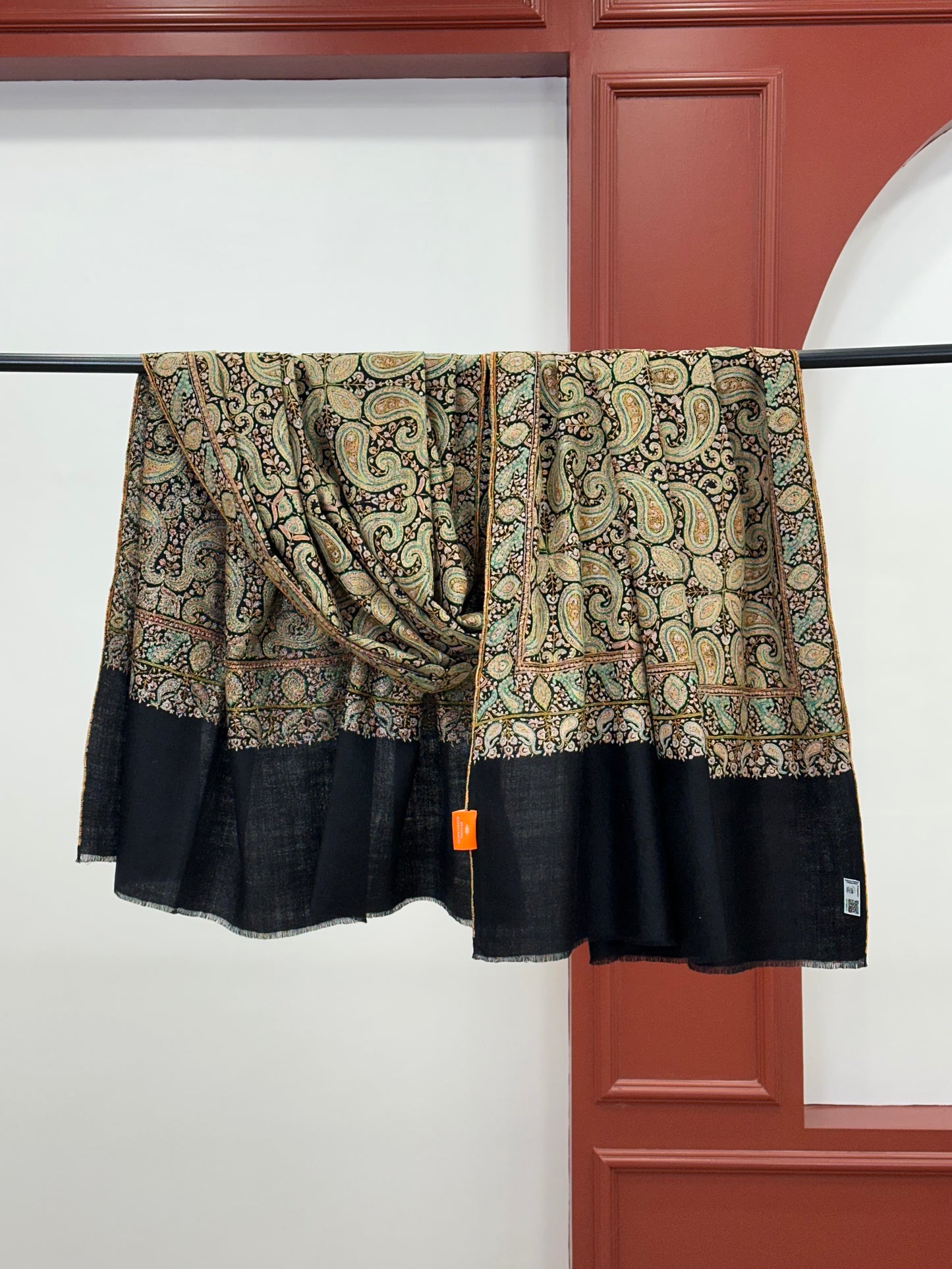 Handcrafted Black Pashmina Shawl with Sozni Paisley Embroidery