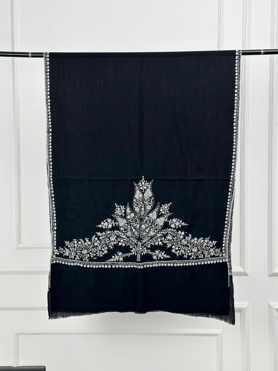 SUPERSOFT EVERYDAY WEAR BLACK PALLA PASHMINA SCARF