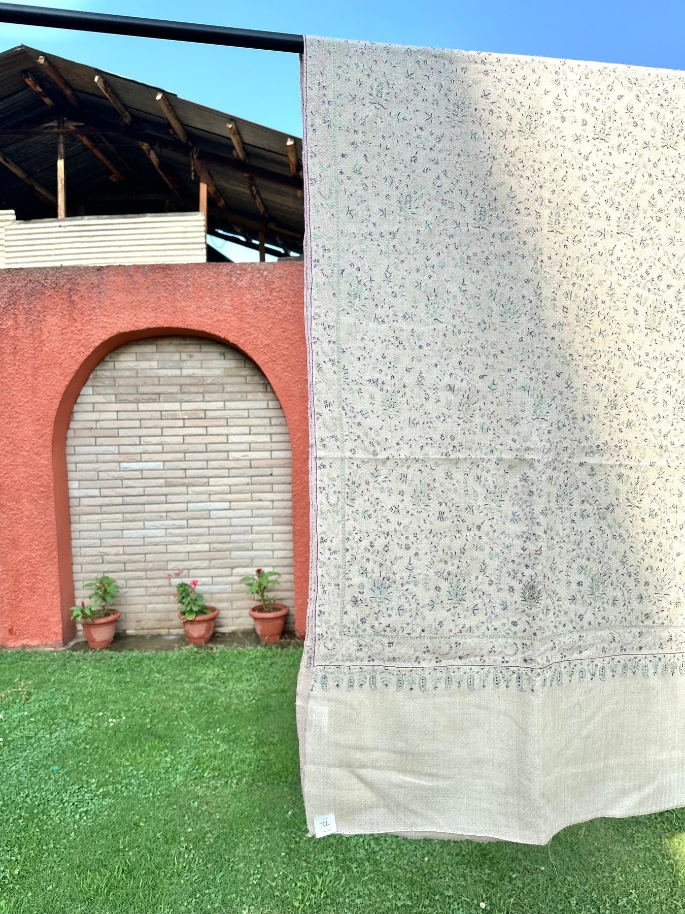 Ivory Sozni Pashmina Shawl ArtAsiaHandicrafts