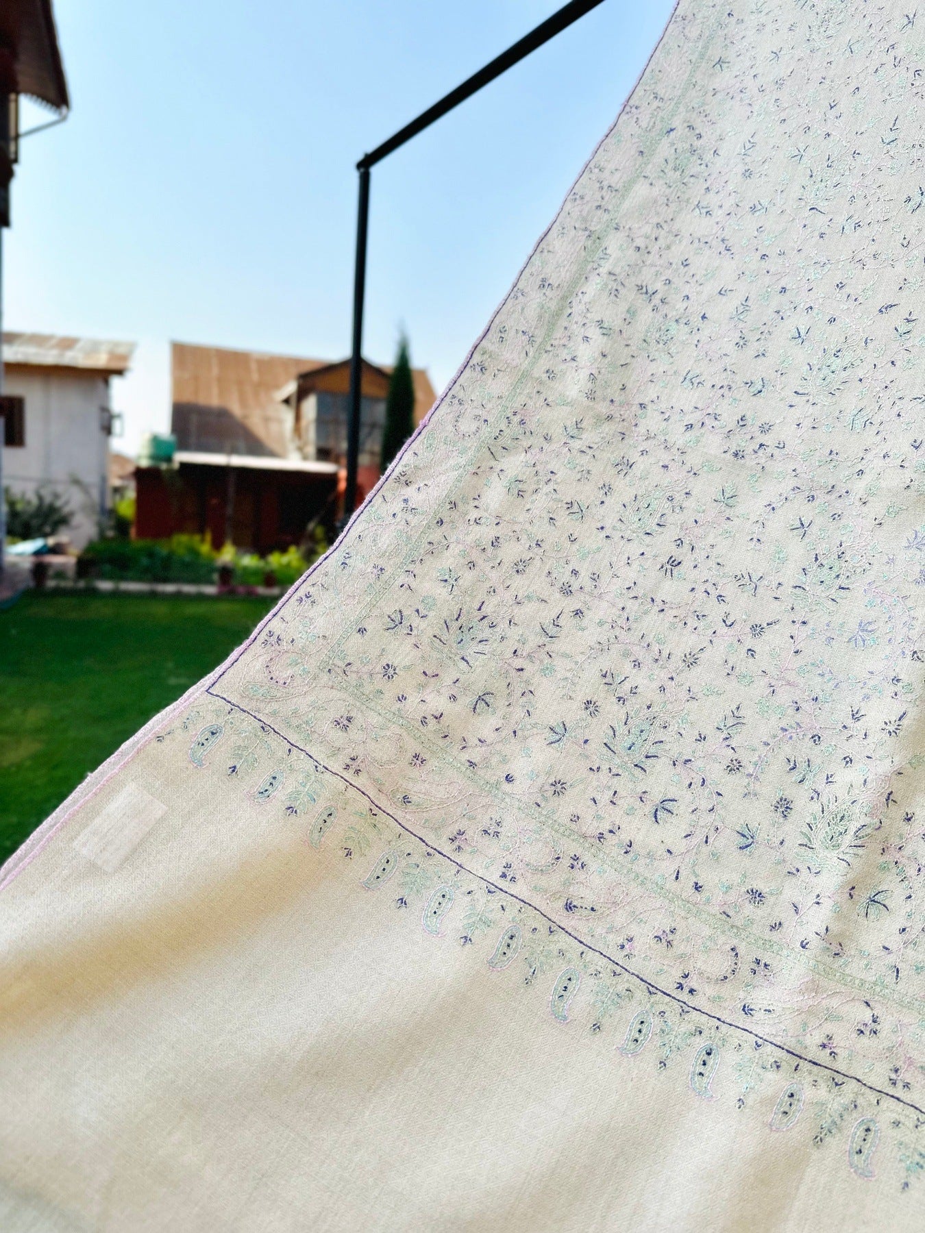 Ivory Sozni Pashmina Shawl ArtAsiaHandicrafts