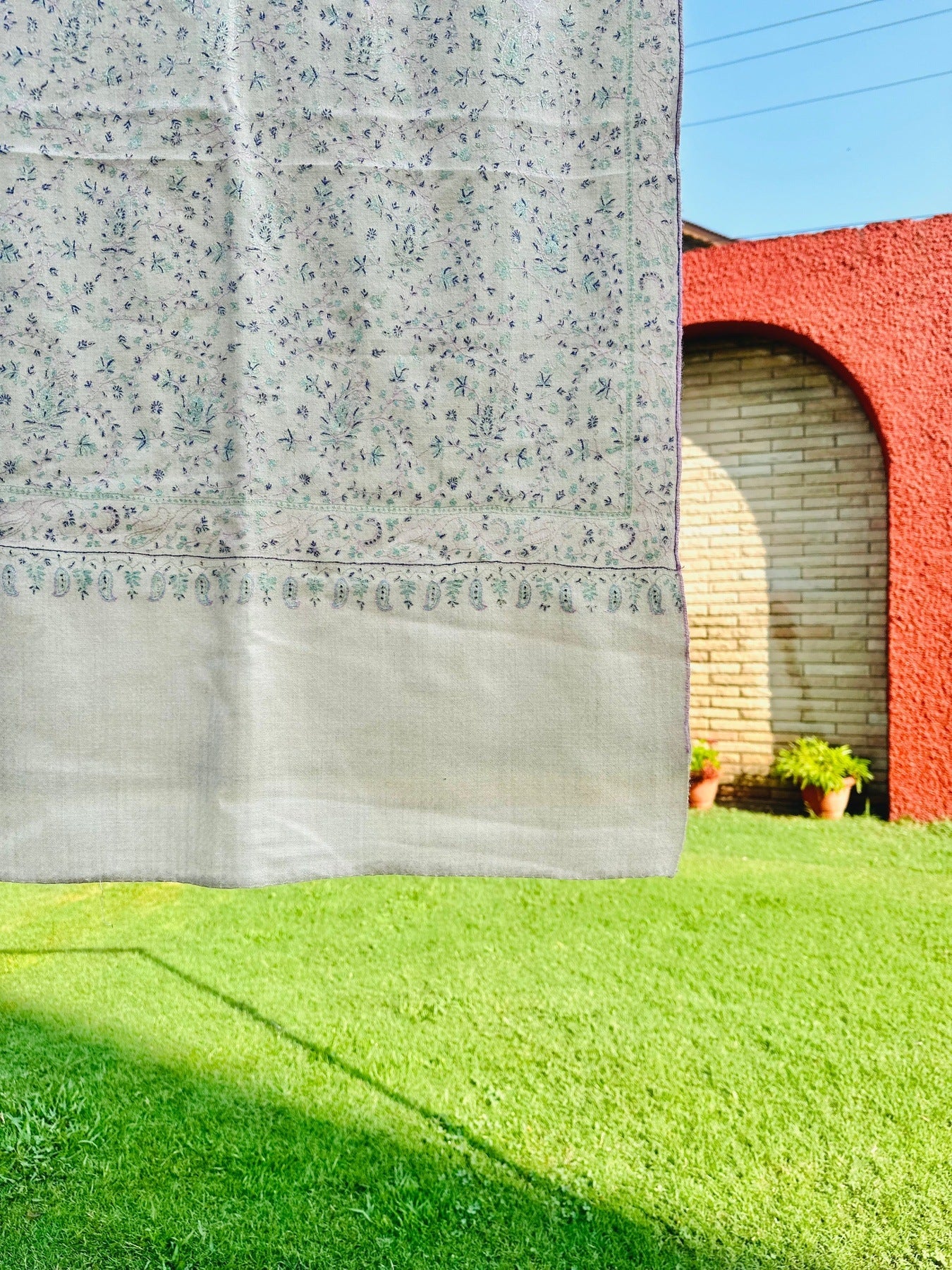 Ivory Sozni Pashmina Shawl ArtAsiaHandicrafts