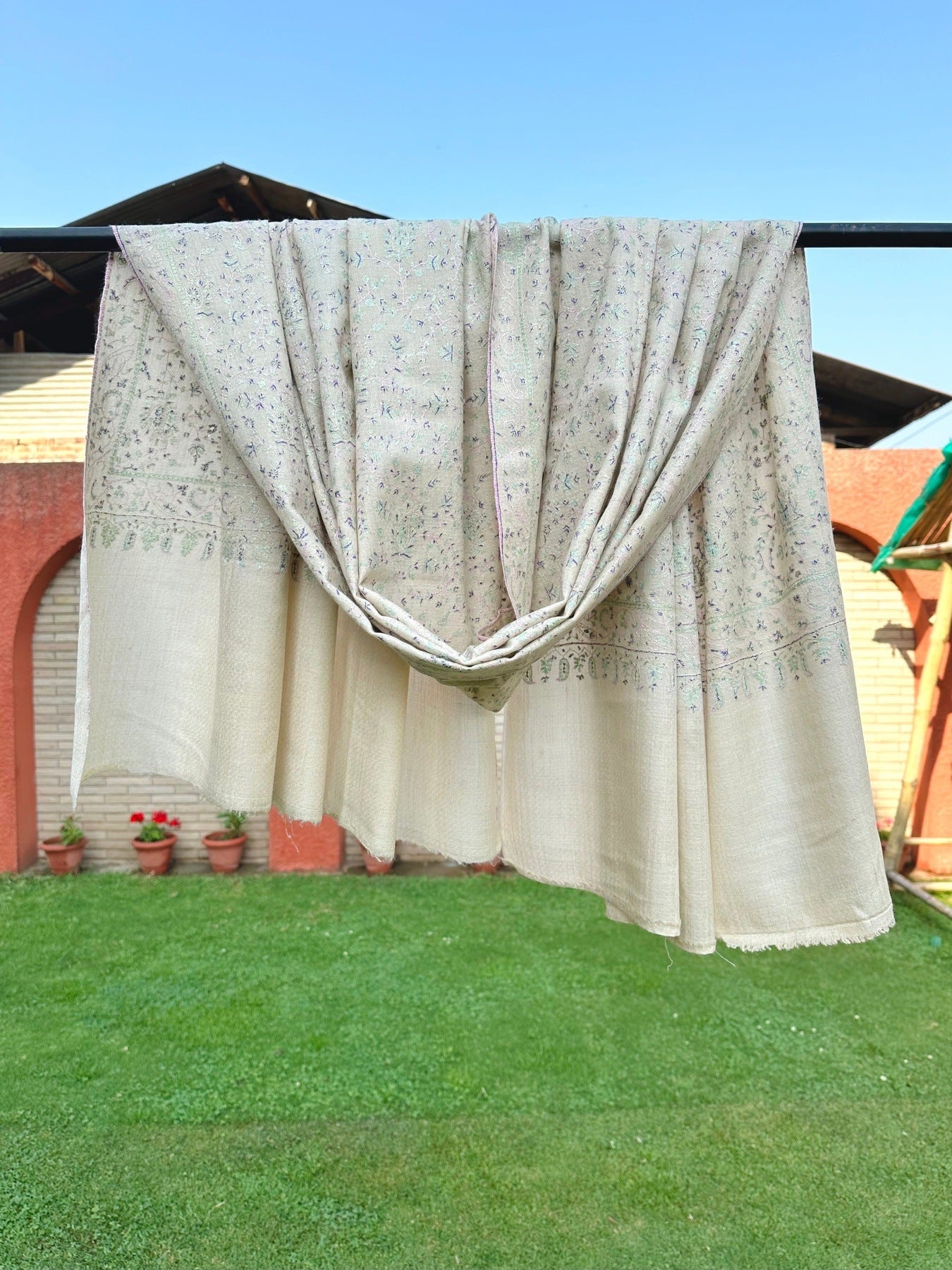 Ivory Sozni Pashmina Shawl ArtAsiaHandicrafts