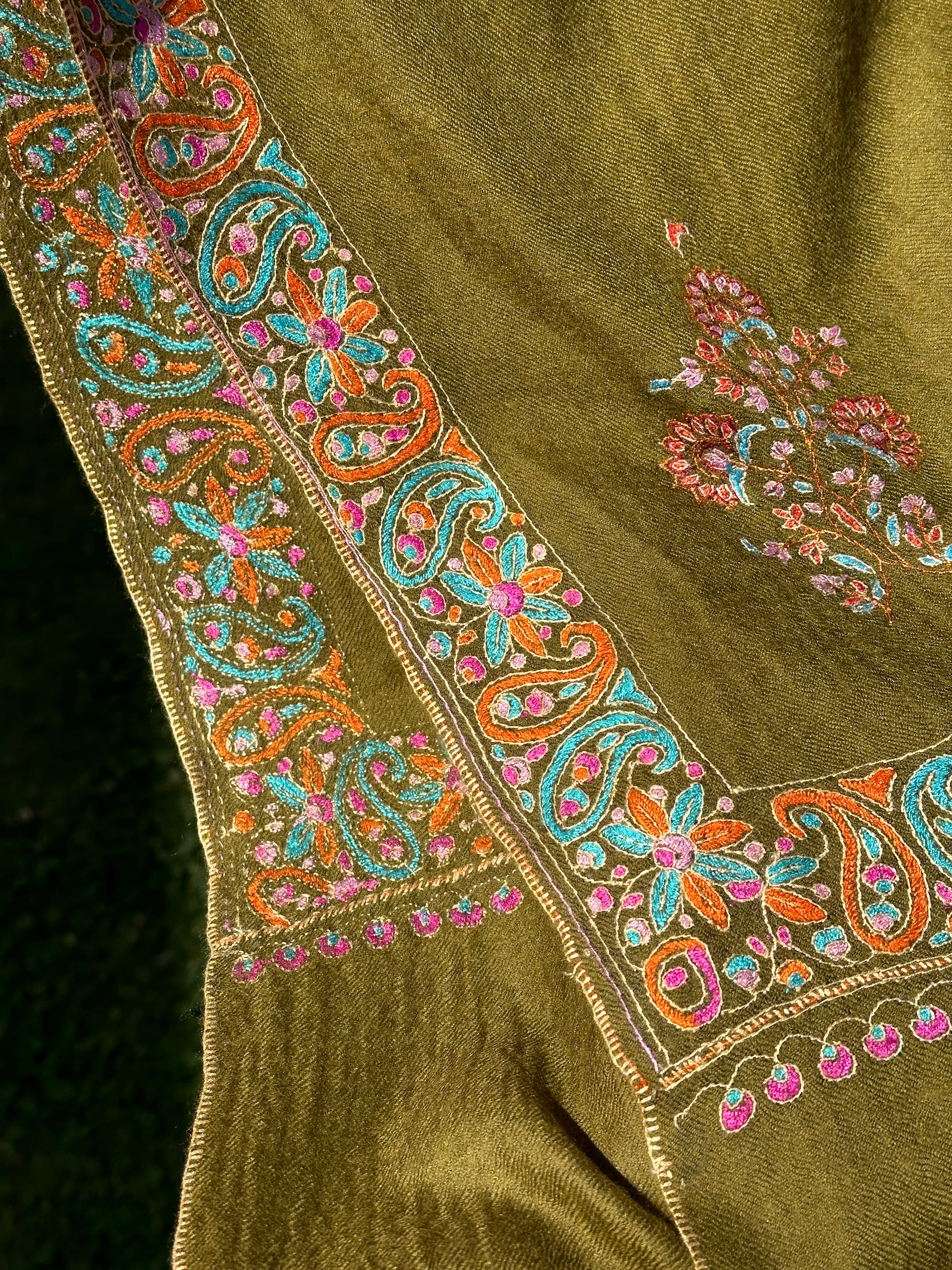 Olive Green Sozni Pashmina Shawl ArtAsiaHandicrafts
