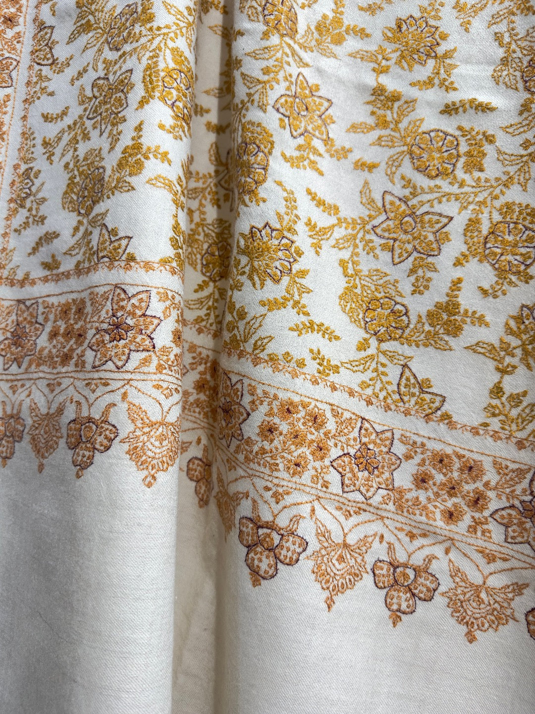 White Gold Sozni Pashmina Shawl ArtAsiaHandicrafts