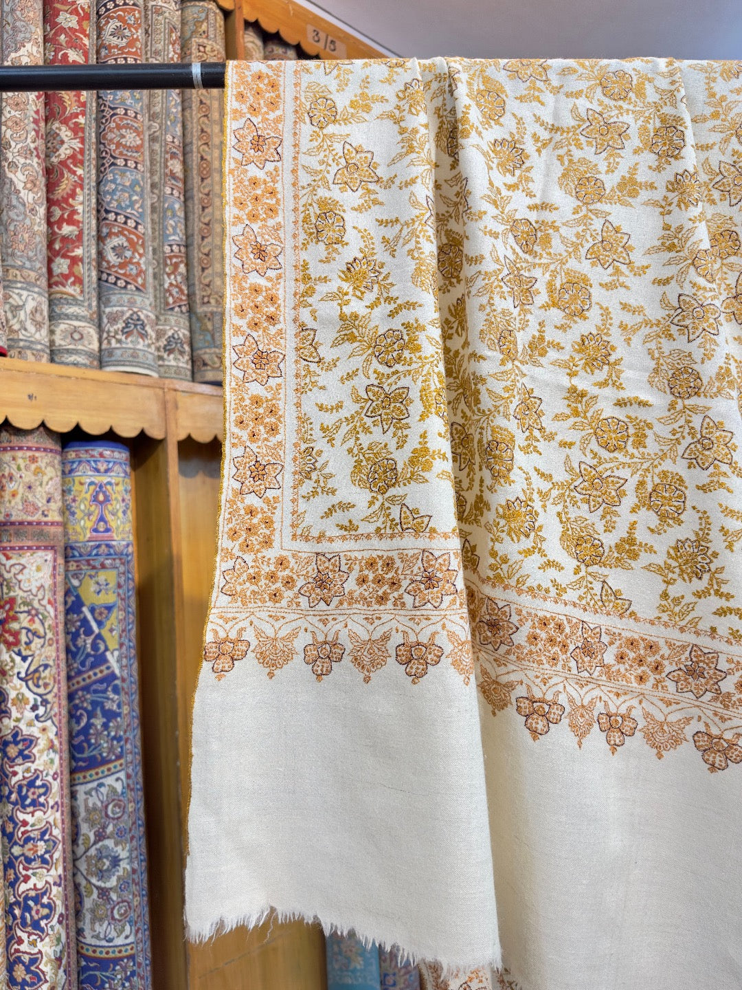 White Gold Sozni Pashmina Shawl ArtAsiaHandicrafts