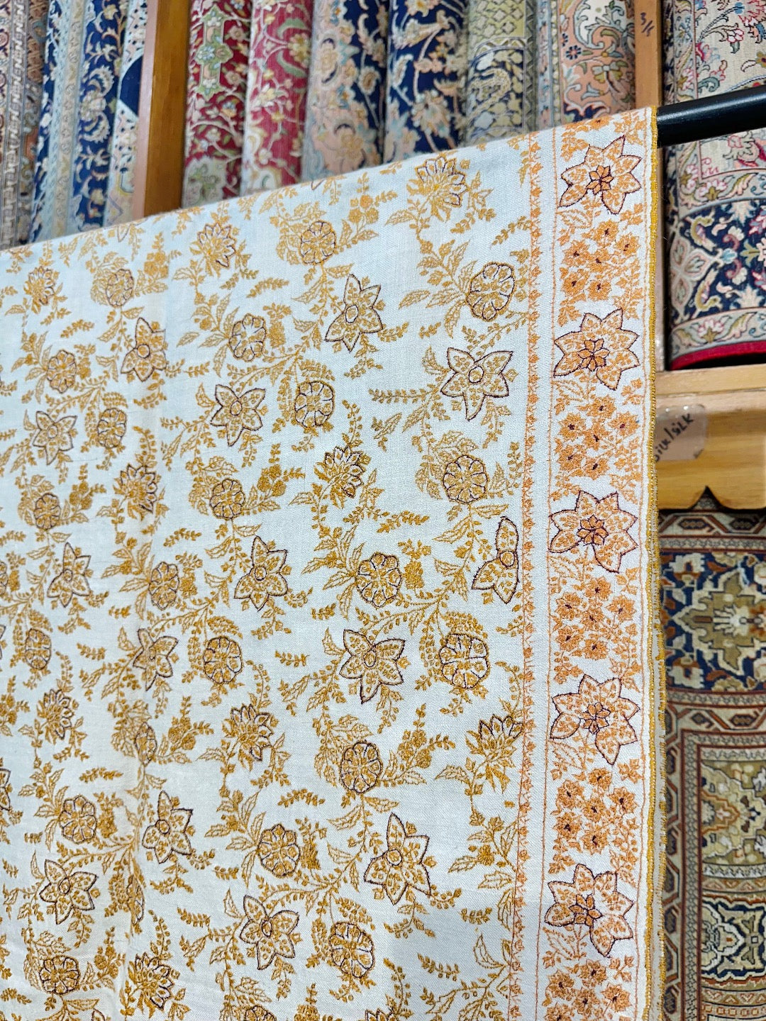 White Gold Sozni Pashmina Shawl ArtAsiaHandicrafts