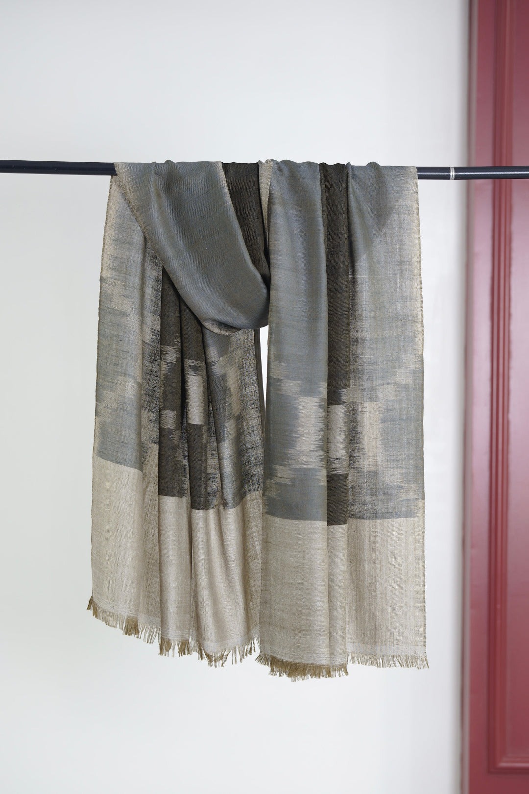 HANDWOVEN PASHMINA CHARCOAL GREY IKAT WEAVE STOLE